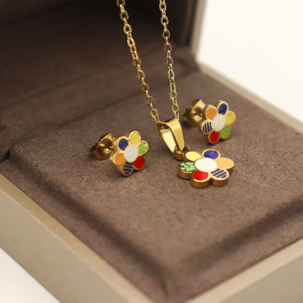 Fashion Stainless steel Jewelry Cartoon Sunflowers Necklace and Earrings