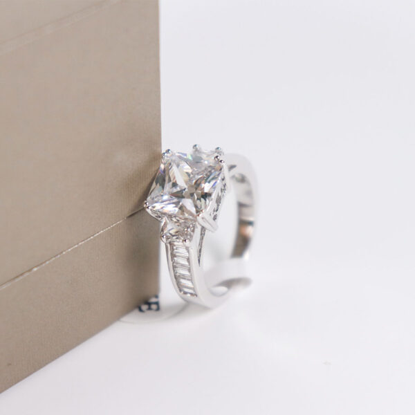 Fashion Jewelry Sterling Silver Gemstones Ring